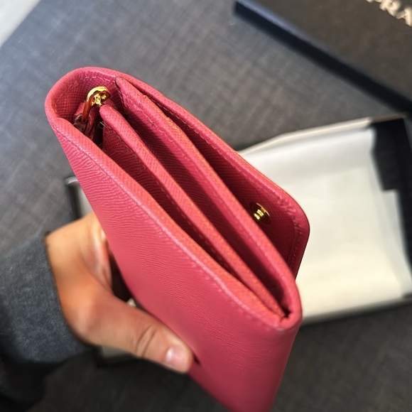 Pink Prada WOC - Picture 3 of 9